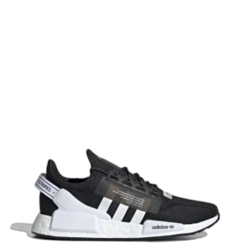 shoes, 3d render, photorealistic, monochrome transparent PNG cut-out