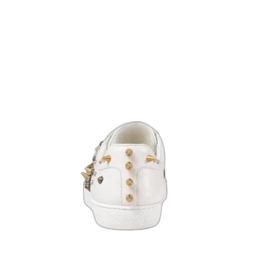 shoes, crown, jewelry, hat transparent PNG cut-out